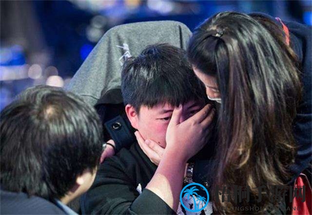 揭秘电竞圈热词“cjb”：吹牛背后的真相与讽刺
